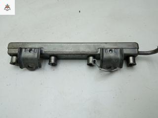 топливная рампа Nissan Micra K12 2008, 1.2 л., бензин, МКПП, красный, хетчбэк 3 дв.