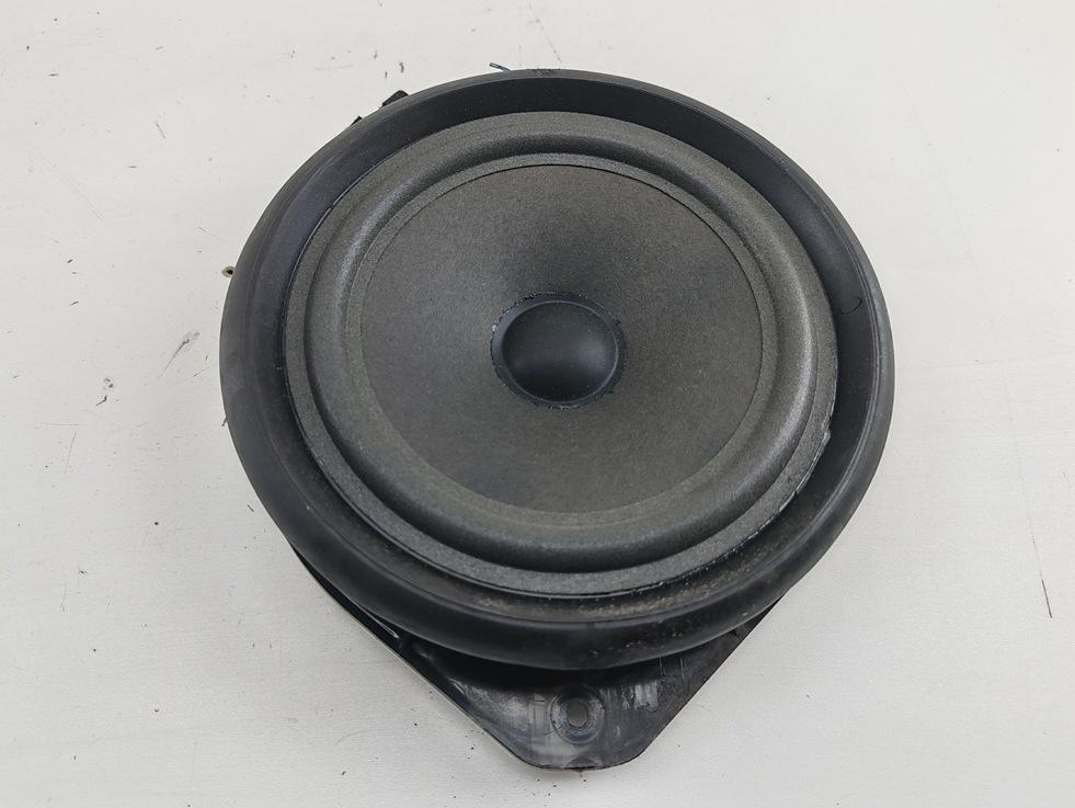 динамик двери Audi A4 B6 2003, 2.4 л., бензин, АКПП, чёрный, седан, 8E0035411