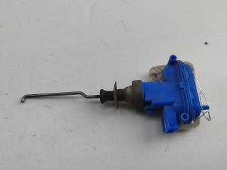 активатор (привод) замка двери Audi 80 8C/B4 1992, 2.0 л., бензин, МКПП, зелёный, седан, 893862123