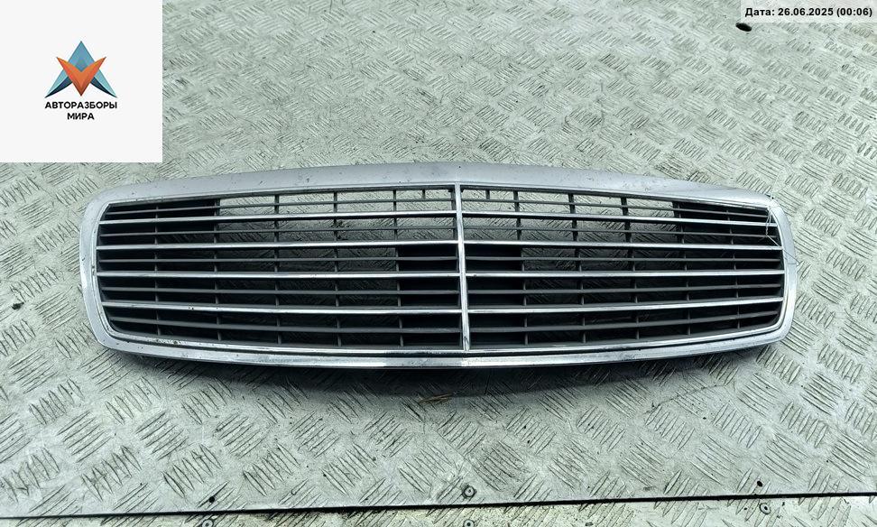 решетка радиатора Mercedes-Benz E-Класс W211/S211 2004, серый, универсал, A2118800283 - фото №1