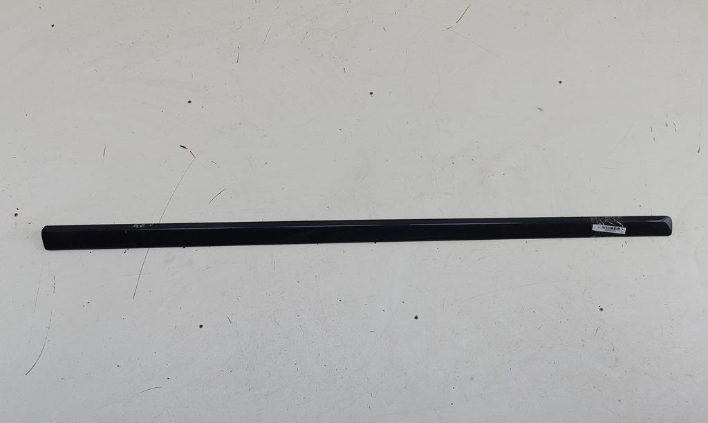 молдинг двери передней правой Audi A4 B6 2003, 2.4 л., бензин, АКПП, чёрный, седан, 8E0853954