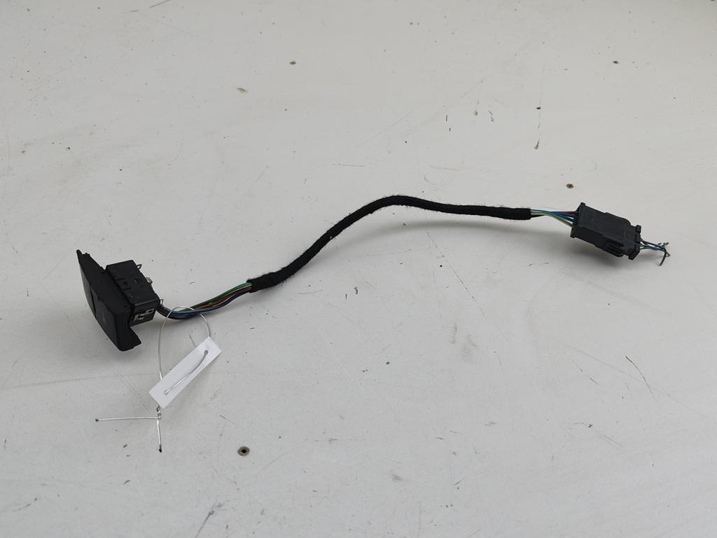 кнопка центрального замка Audi A6 C5 2002, 2.5 л., дизель, АКПП, серый, универсал, 4B19621075PR