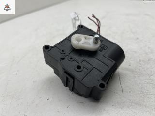 моторчик заслонки печки Toyota Avensis 2 поколение (T250) 2005, 2.2 л., дизель, МКПП, серый, универсал, 1138002051