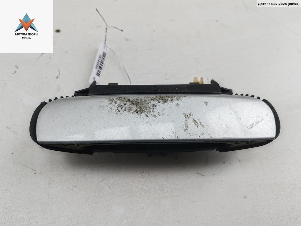 ручка наружная задняя левая Audi A4 B6 2003, 1.8 л., Ti, бензин, АКПП, серый, седан, 4B0839985 - фото №1