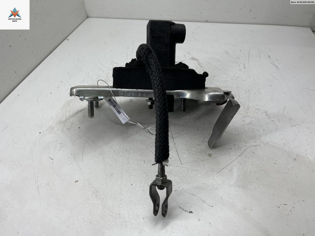 цилиндр тормозной главный Mazda CX-7 1 поколение 2007, 2.3 л., бензин, МКПП, серый, внедорожник 5 дв. - фото №1