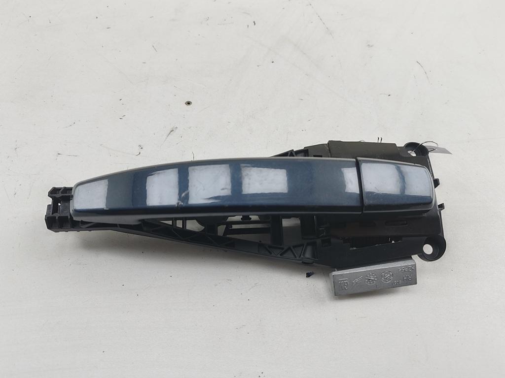 ручка наружная передняя правая Opel Astra J 2010, 1.6 л., бензин, МКПП, синий, хетчбэк 5 дв. - фото №1