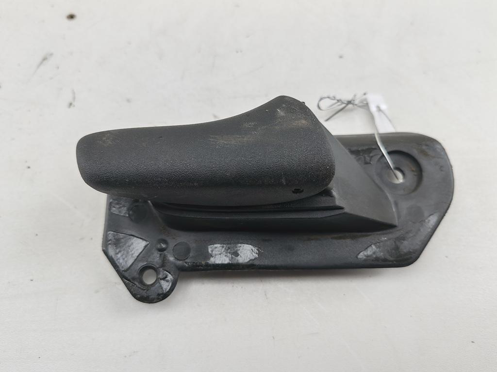 ручка внутренняя передняя правая Opel Astra F 1995, 1.6 л., бензин, МКПП, серый, хетчбэк 5 дв., 90381688
