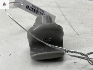 Крепление (крючок) солнцезащитного козырька Nissan X-Trail T30 [рестайлинг] 2004, 2.2 л., дизель, МКПП, чёрный, внедорожник 5 дв.