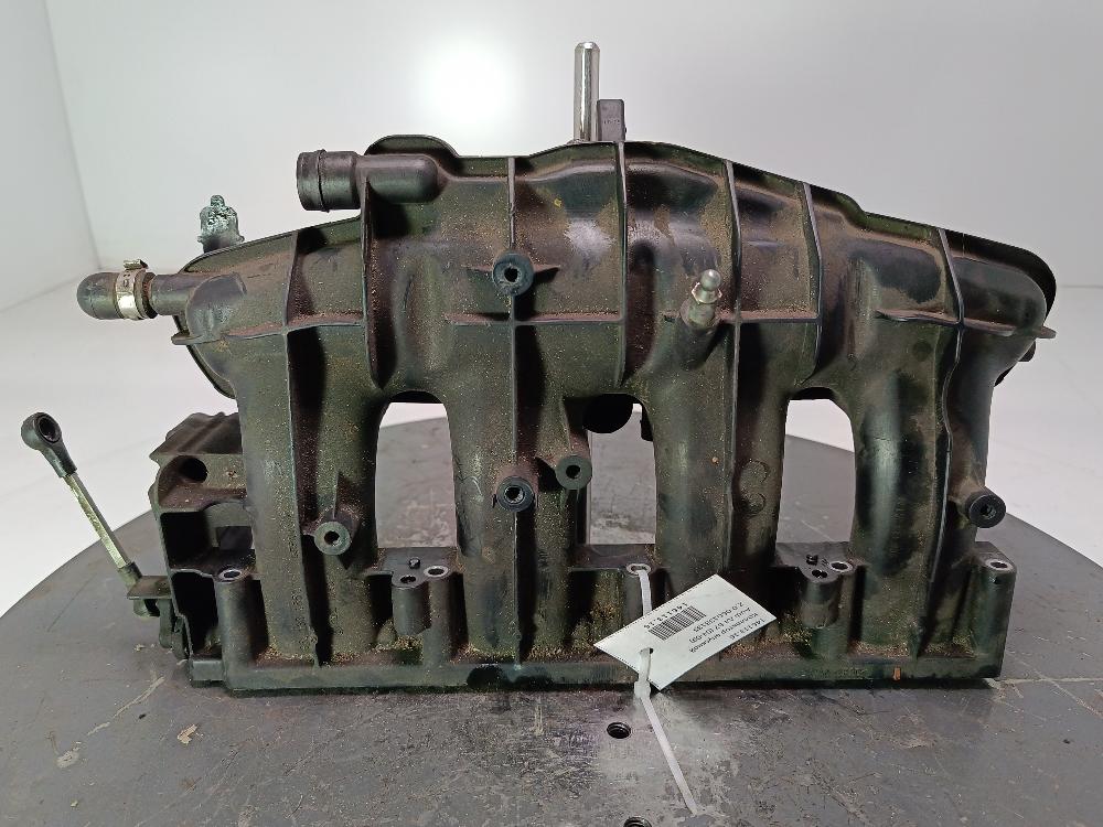 коллектор впускной Audi A4 B7 2006, цвет, 06D133185 - фото №1