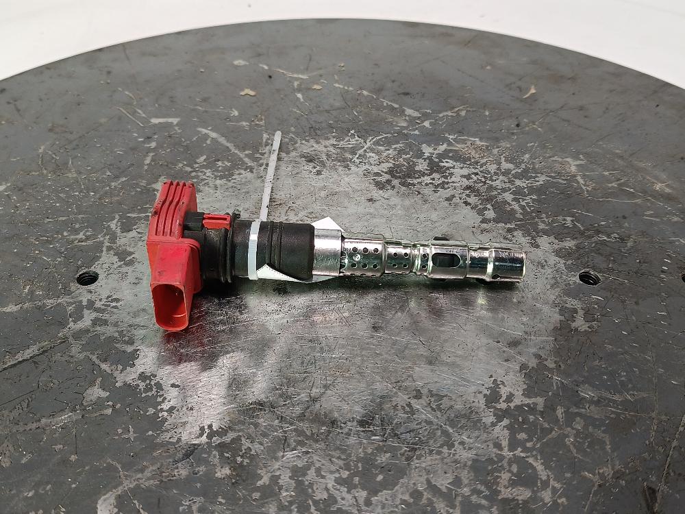 катушка зажигания Audi A4 B7 2006, Бензин 4.2, цвет, 077905115Q - фото №1