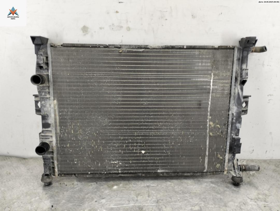 радиатор охлаждения Renault Megane 2 поколение 2003, 1.4 л., бензин, МКПП, синий, хетчбэк 5 дв., 8200115541 - фото №1