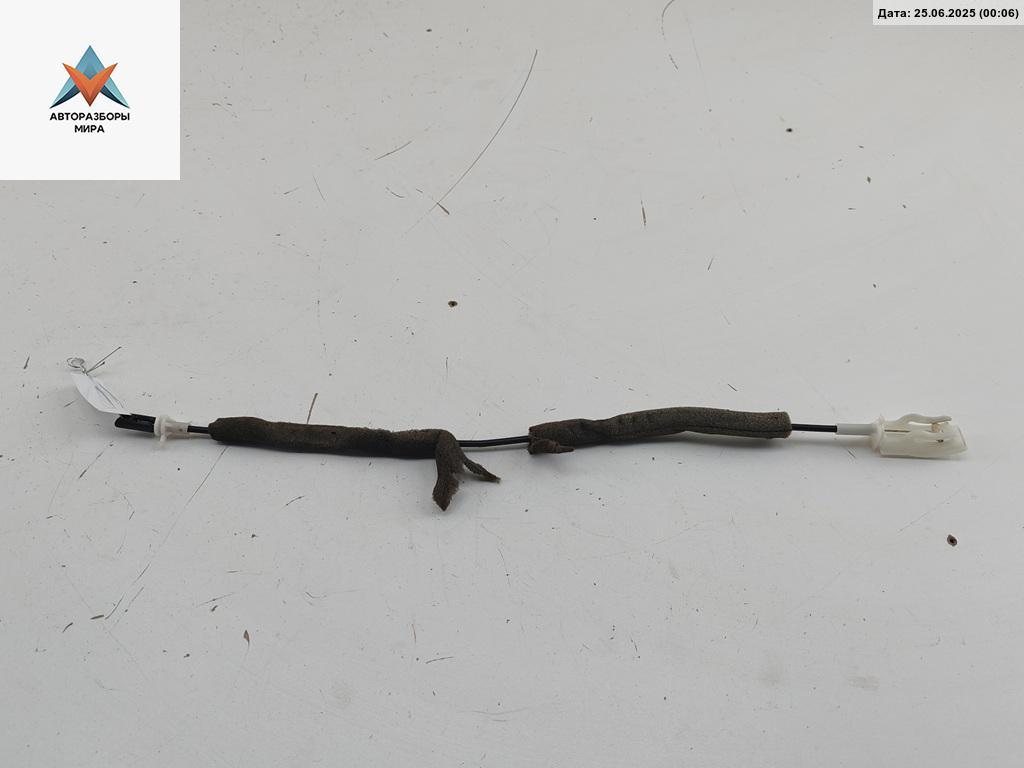 трос двери BMW 3 серия E46 1999, 2.0 л., бензин, МКПП, красный, седан, 8213797 - фото №1