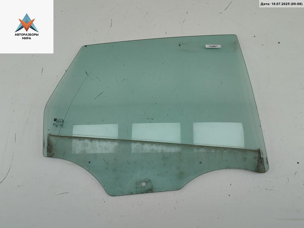 стекло двери задней правой Opel Astra J 2010, 1.6 л., бензин, МКПП, синий, хетчбэк 5 дв. - фото №1