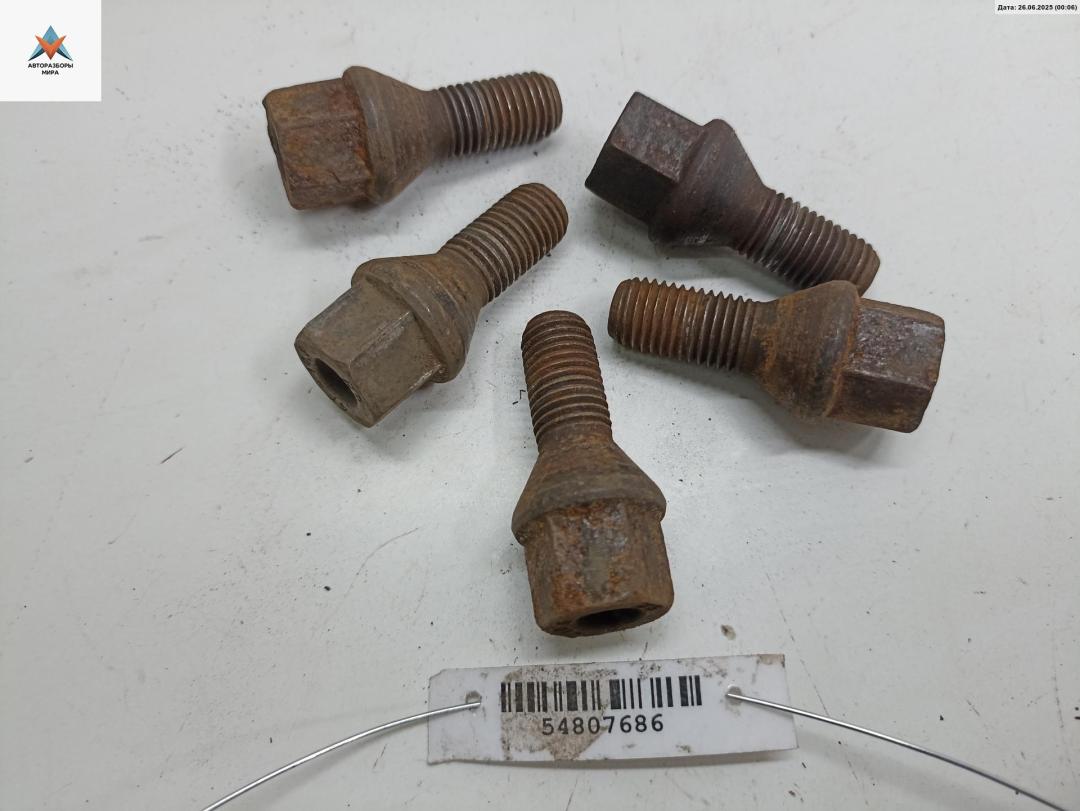 болт колесный Opel Zafira 1 поколение (A) 1999, 1.8 л., бензин, МКПП, синий, минивэн - фото №1