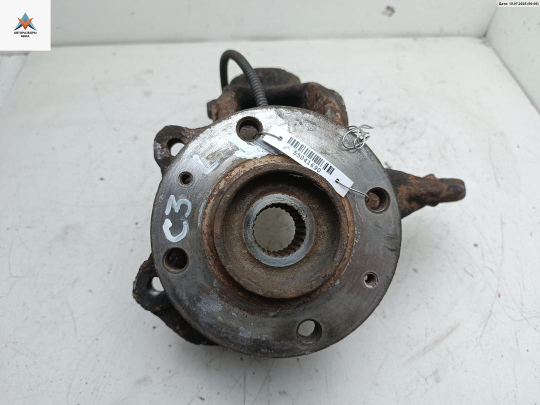 ступица передняя левая Citroen C3 1 поколение 2005, 1.6 л., дизель, МКПП, серый, хетчбэк 5 дв. - фото №1