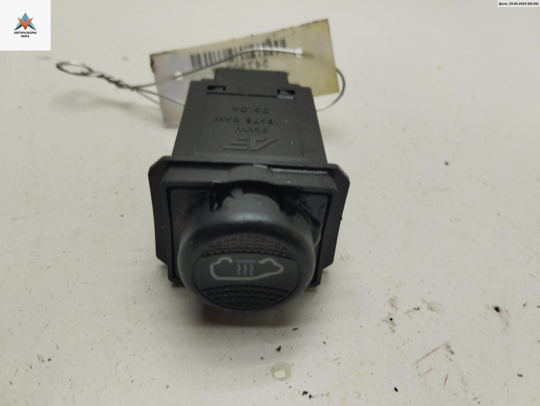 кнопка (выключатель) Ford Galaxy 1 поколение 1999, 1.9 л., дизель, МКПП, чёрный, минивэн, 7M0959561A - фото №1