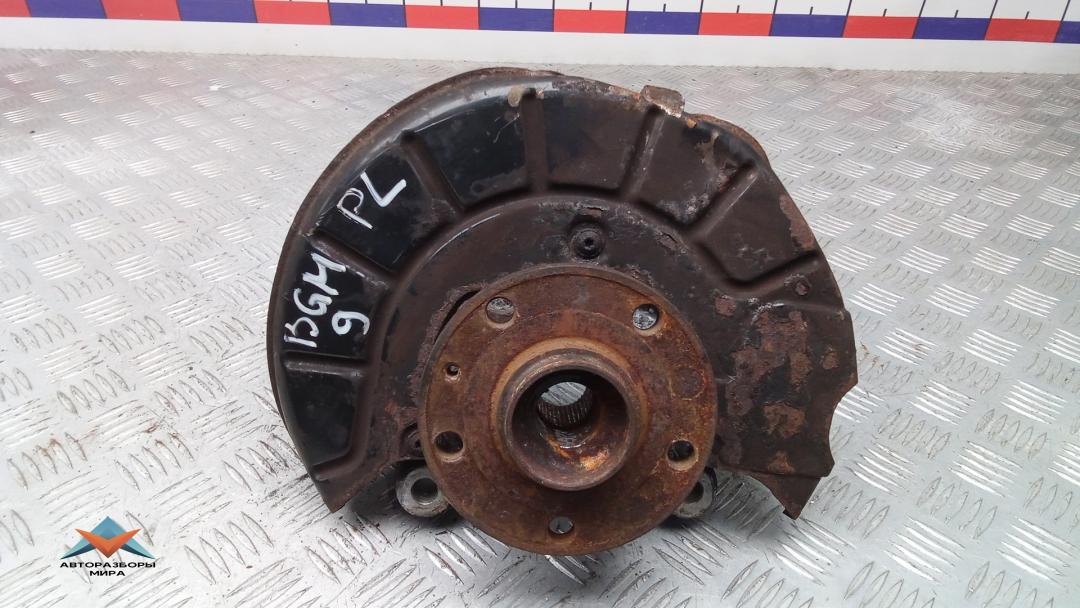 ступица передняя левая Volkswagen Passat B7 2011, 1.6 л., дизель, МКПП, седан, 3C0407253F, 1K0407621F - фото №1