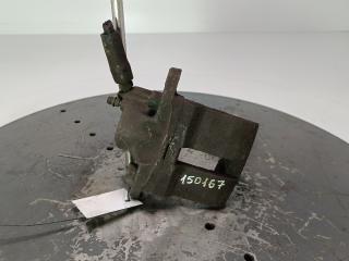 суппорт передний левый Renault Scenic 1 поколение 1998, цвет