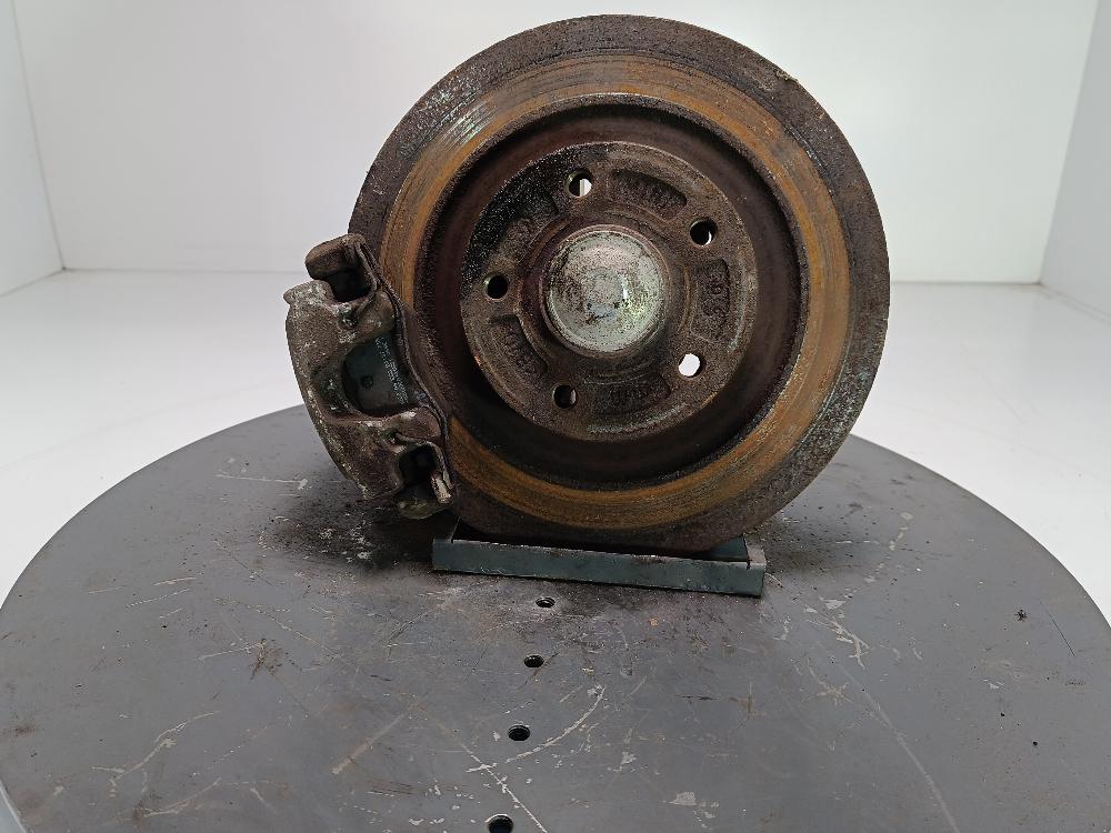 кулак задний левый Renault Laguna 3 поколение 2009, цвет - фото №1