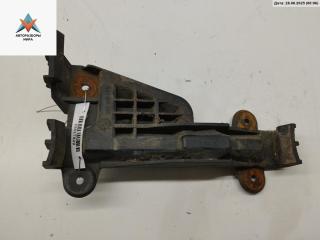 кронштейн переднего бампера Audi 100 4A/C4 1992, 2.6 л., бензин, МКПП, чёрный, универсал, 4A0807283