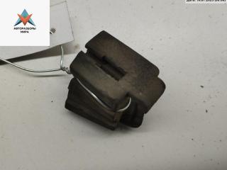 кронштейн радиатора Audi A4 B5 1996, 1.6 л., бензин, МКПП, белый, седан
