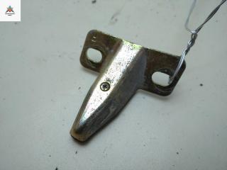 ответная часть (скоба) замка двери Volkswagen Transporter T4 1997, 2.5 л., дизель, МКПП, красный, микроавтобус, 701829734