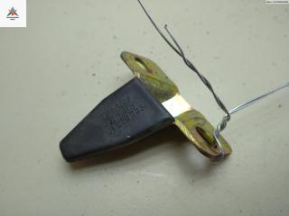 ответная часть (скоба) замка двери Volkswagen Transporter T4 1997, 2.5 л., дизель, МКПП, красный, микроавтобус, 701829733