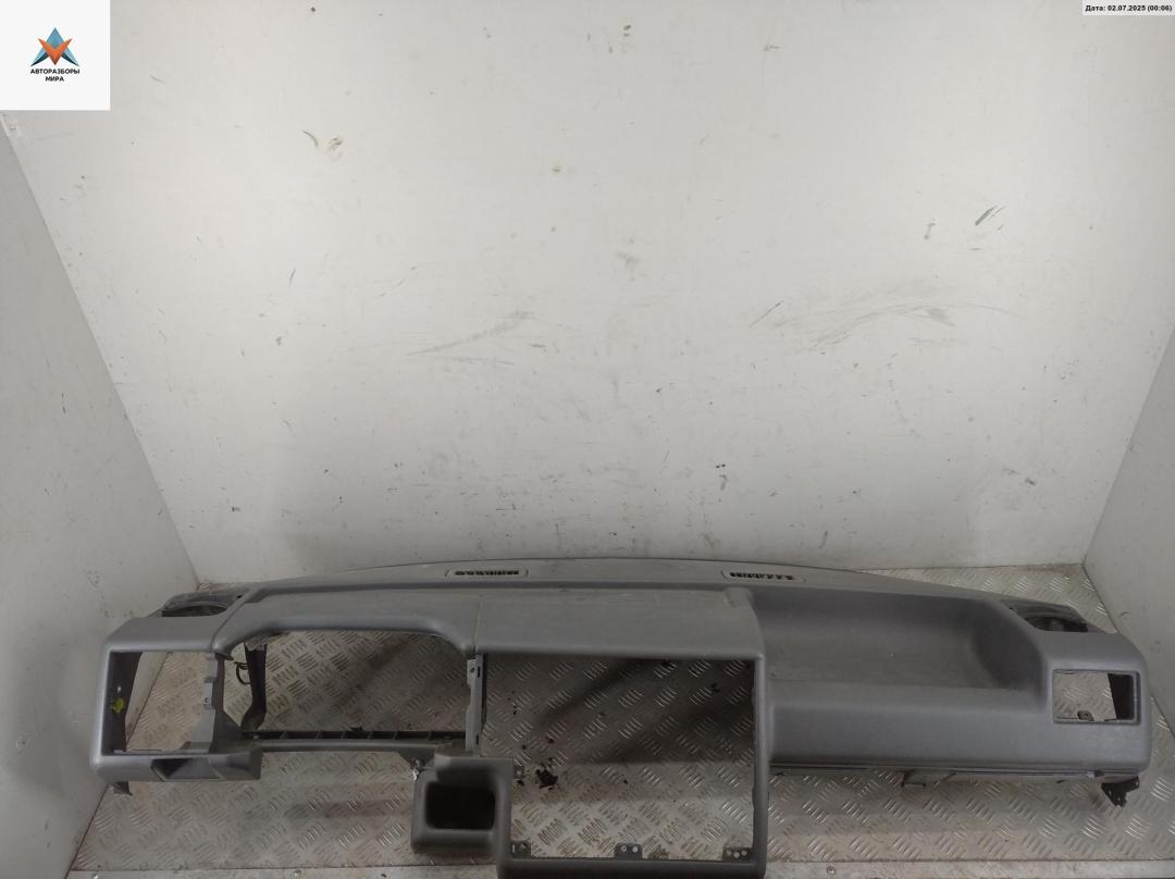 панель передняя салона (торпедо) Volkswagen Transporter T4 1997, 2.4 л., дизель, МКПП, зелёный, микроавтобус - фото №1