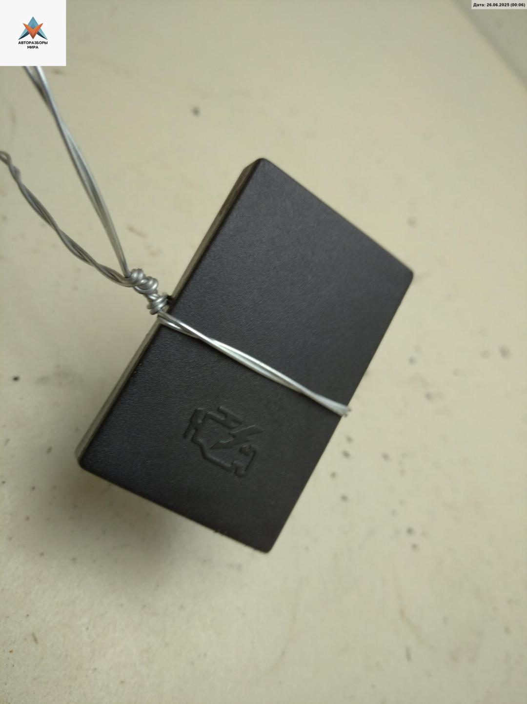 накладка на торпедо (консоль) Volkswagen Transporter T4 1997, 2.4 л., дизель, МКПП, зелёный, микроавтобус, 701858225 - фото №1