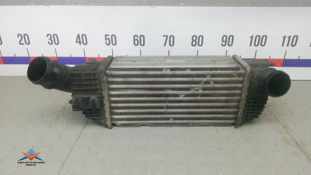 радиатор интеркулера Peugeot 508 1 поколение 2011, 2.0 л., HDi, дизель, МКПП, универсал - фото №1