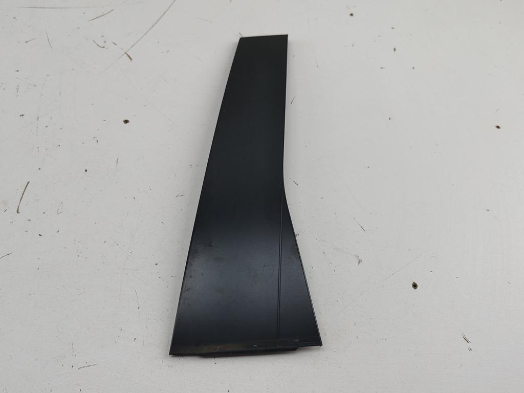 накладка двери (крышки) багажника Volkswagen Passat B6 2006, 2.0 л., бензин, АКПП, чёрный, универсал, 3C983994B