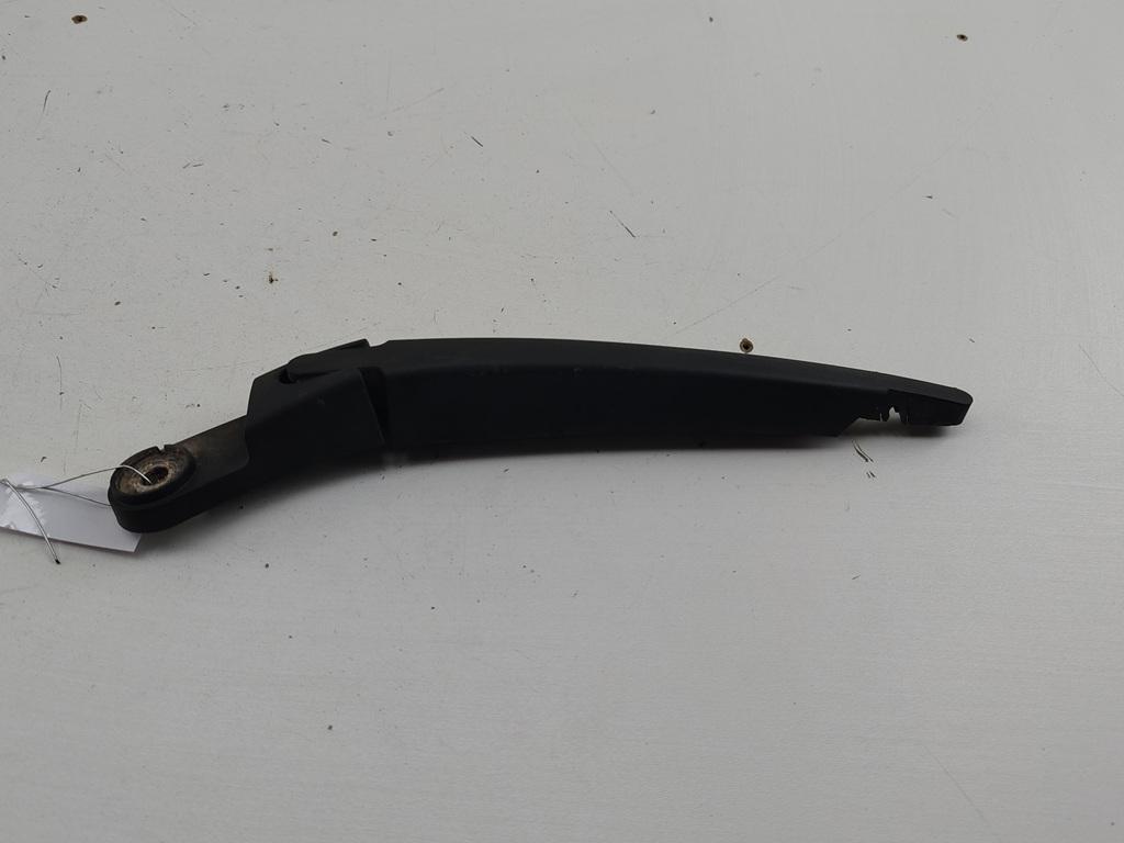 Щеткодержатель (поводок стеклоочистителя) задний Peugeot 407 2006, 2.2 л., дизель, МКПП, серый, универсал, 96494970180