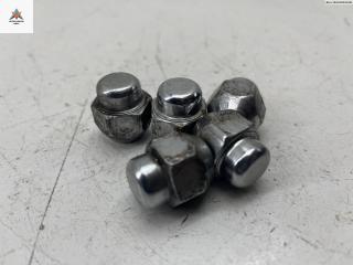 болт колесный Mazda CX-7 1 поколение 2007, 2.3 л., бензин, МКПП, серый, внедорожник 5 дв.