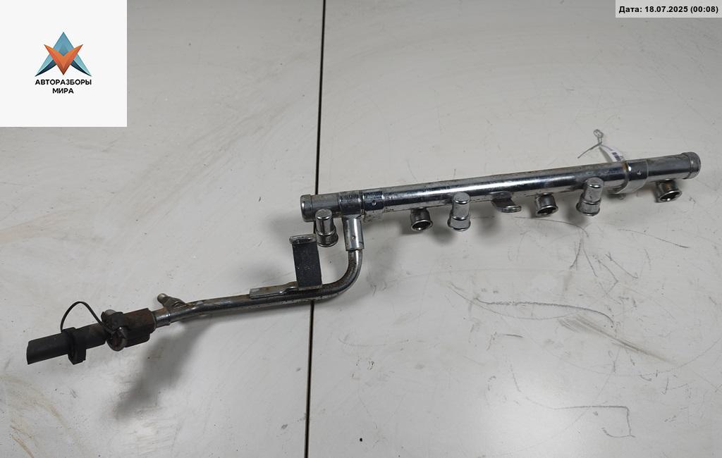 топливная рампа Ford Mondeo 3 поколение 2001, 2.5 л., бензин, МКПП, серый, хетчбэк 5 дв. - фото №1