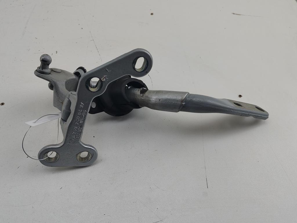 петля крышки багажника Mercedes-Benz R-Class W251 2008, серый, минивэн, A2517400437