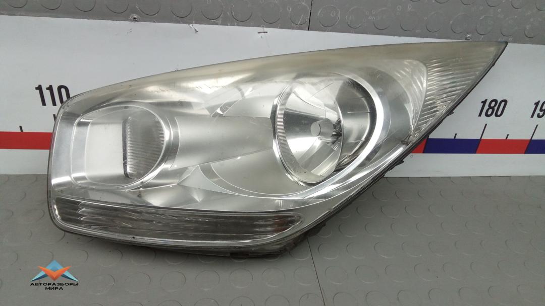 фара левая Kia Venga 1 поколение 2011, 1.4 л., дизель, МКПП, хетчбэк 5 дв. - фото №1