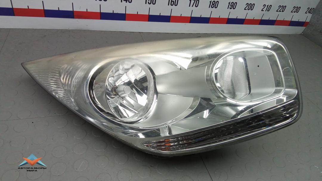 фара правая Kia Venga 1 поколение 2011, 1.4 л., дизель, МКПП, хетчбэк 5 дв., 1P92104000, 921021P500 - фото №1
