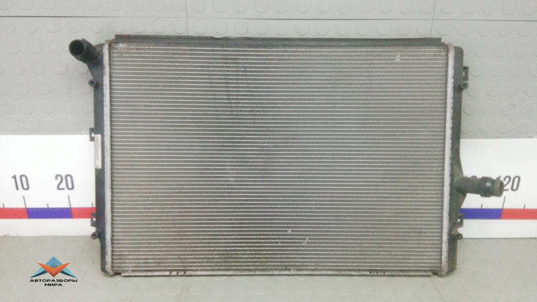 радиатор охлаждения Skoda Superb 3 поколение 2015, 1.6 л., дизель, МКПП, универсал, 1K0121251EH - фото №1