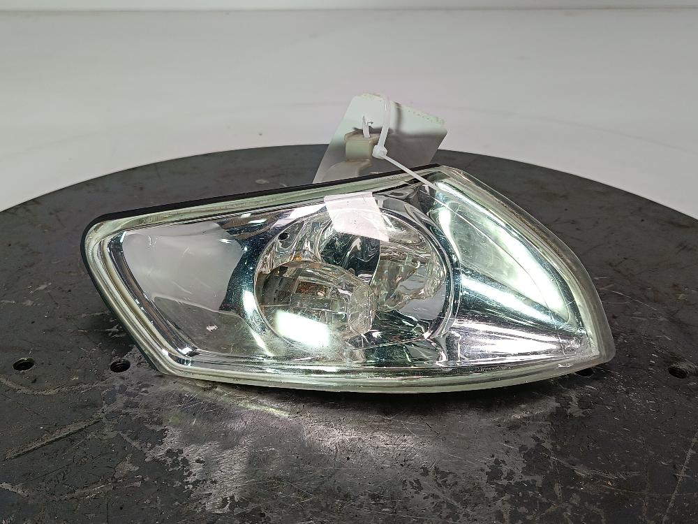 поворотник правый Mazda 626 GW 1998, цвет - фото №1