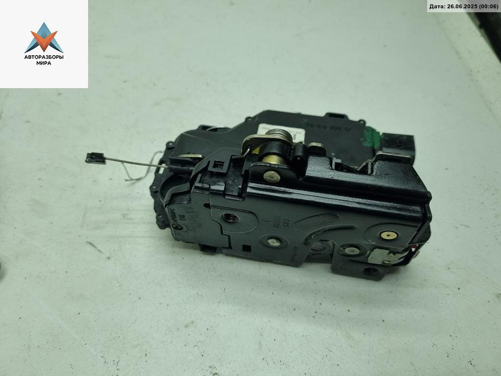 динамик двери Volkswagen Passat B5 1997, 1.6 л., бензин, МКПП, белый, универсал - фото №1