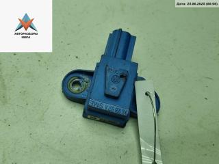 датчик AirBag Volkswagen Passat B6 2006, 2.0 л., дизель, МКПП, чёрный, универсал, 1K0955557A