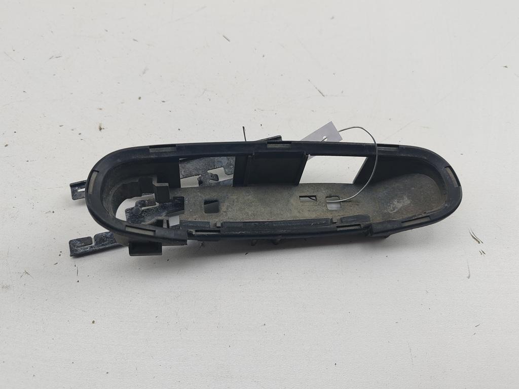Корпус (держатель) ручки двери задней правой Audi A4 B5 1999, 2.4 л., бензин, АКПП, синий, универсал, 4B2837886A