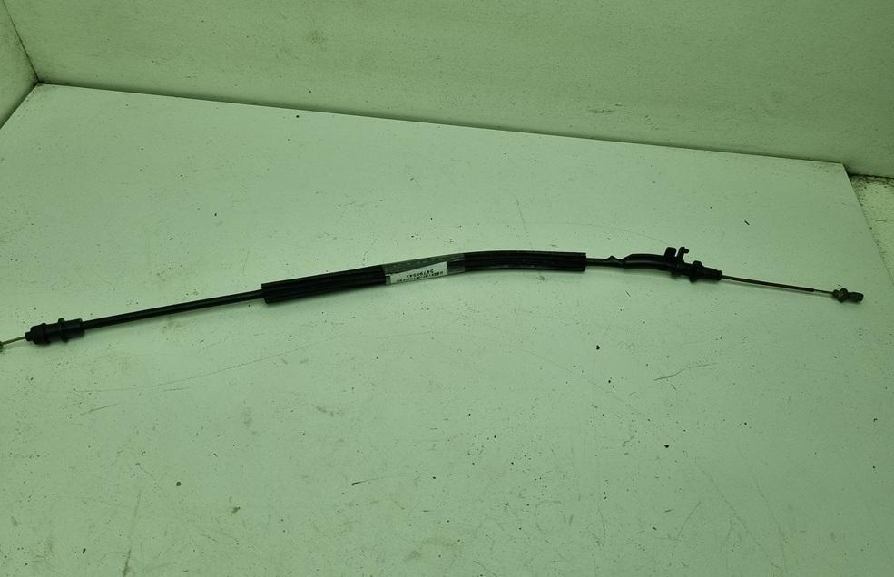 трос двери Volkswagen Passat B6 2006, 2.0 л., дизель, МКПП, чёрный, универсал, 3C0837017