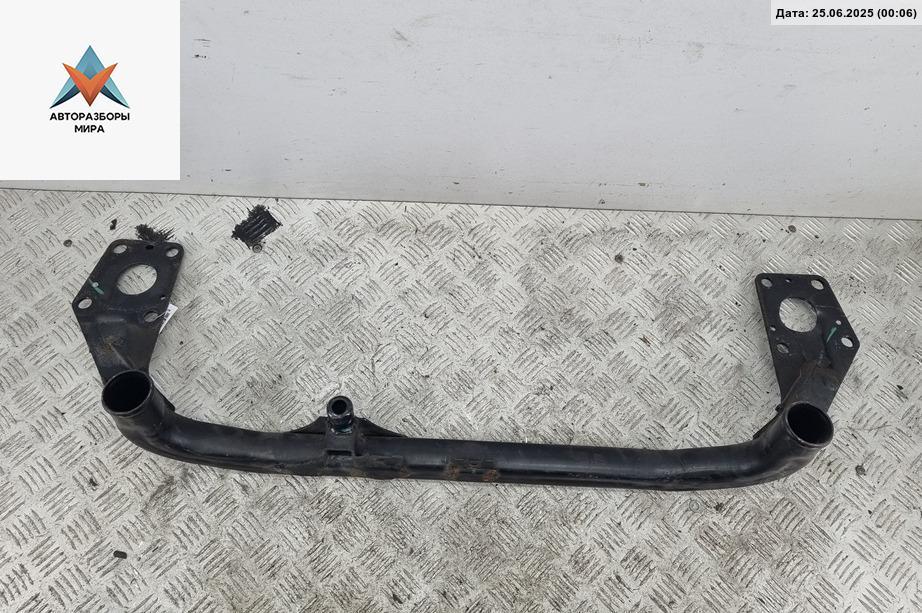 патрубок интеркулера Volkswagen Passat B5 1998, 1.6 л., бензин, МКПП, чёрный, седан, 8D0199521 - фото №1