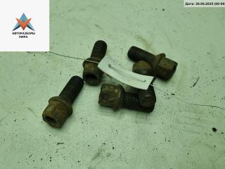 болт колесный Volkswagen Golf 4 поколение 2000, 1.9 л., дизель, МКПП, серый, универсал