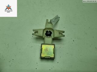 кронштейн (крепление) Volkswagen Passat B5 1997, 1.8 л., бензин, МКПП, синий, универсал, 3B0839833