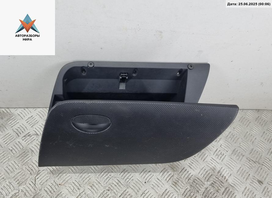 бардачок SEAT Altea 1 поколение 2005, 1.9 л., дизель, МКПП, серый, минивэн, 5P1857103 - фото №1