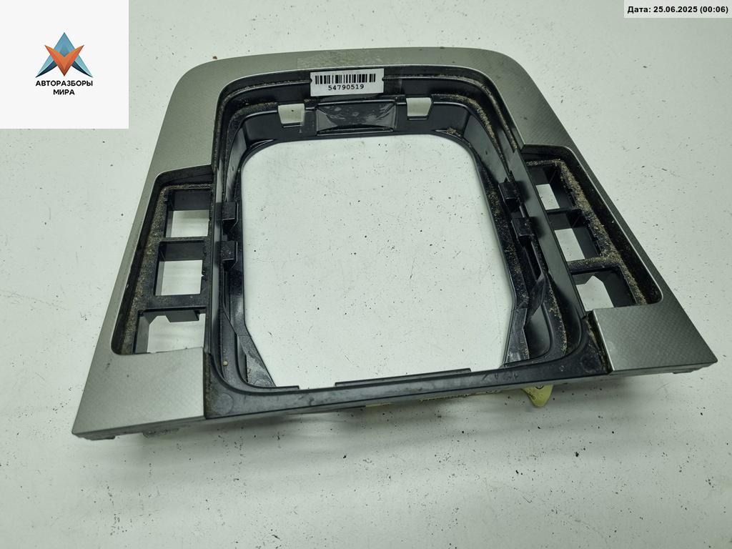 накладка на торпедо (консоль) Volkswagen Passat B6 2006, 2.0 л., дизель, МКПП, чёрный, универсал, 3C0864263 - фото №1