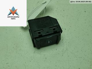 кнопка стеклоподъемника заднего левого Volkswagen Passat B5 1997, 1.8 л., бензин, МКПП, синий, универсал, 3B0959855