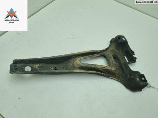 кронштейн (крепление) Volkswagen Golf 4 поколение 2000, 1.9 л., дизель, МКПП, серый, универсал, 1J0805569B